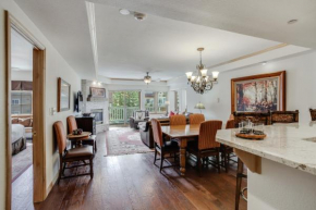 Luxurious 3 bedroom 3 bath condo! condo